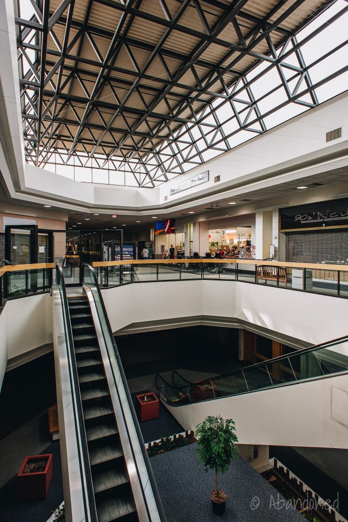 Parkway Center Mall