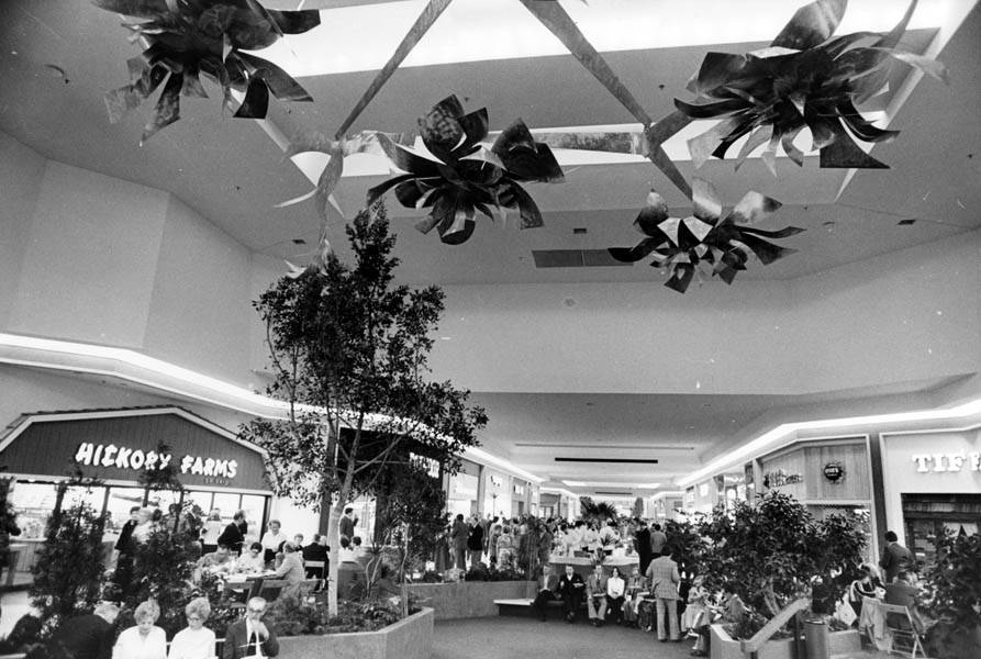 Euclid Square Mall Interior
