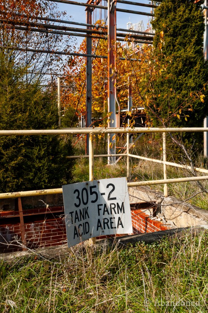 Indiana Army Ammunition Plant Tank Farm Acid Area 305-2