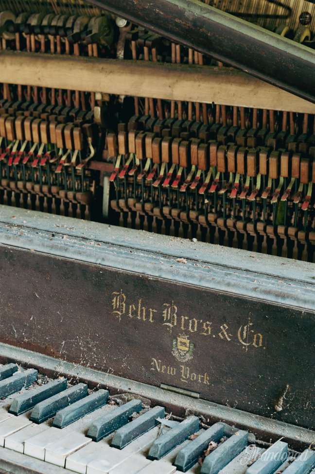 Cannel City Union Church - Behr Brothers & Company Piano