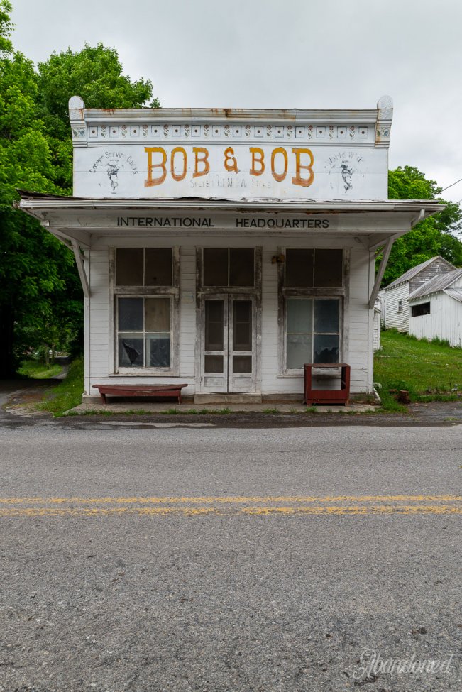 Bob & Bob Speleo General Store
