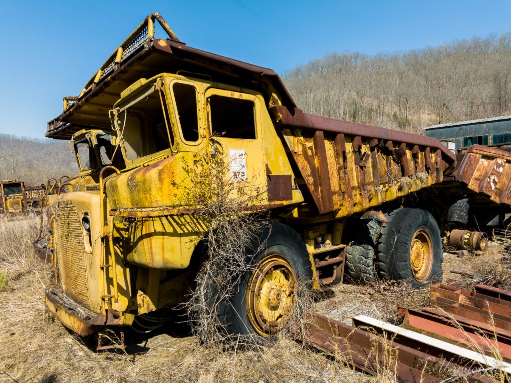 Sizemore Mining Corporation and Old Circle Coal Company Caterpillar 769 Dump Truck