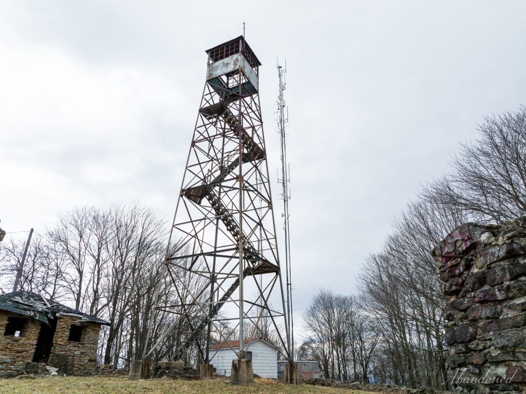 Mann Mountain Fire Lookout Tower