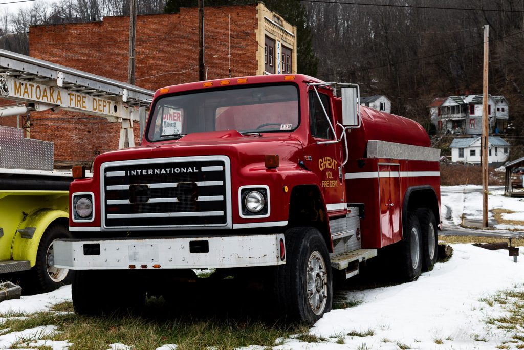 Ghent, West Virginia Volunteer Fire Department - International Harvester S Series Pumper